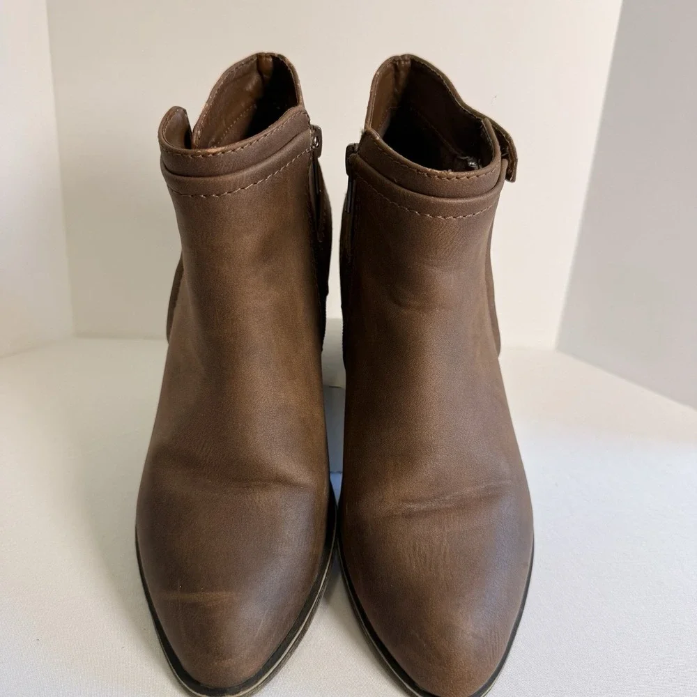 Madden Girl Hunttz Vegan Bootie Stacked Heel Side Zip Brown 6.5M Women/Teen